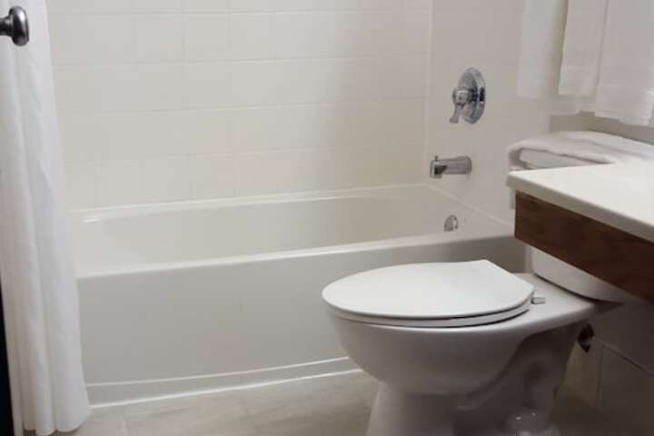 Room 13 of 20