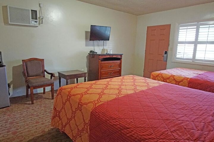 Room 12 of 29
