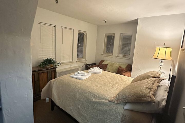 Room 44 of 65