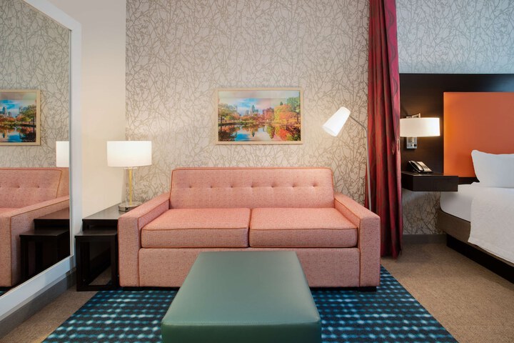 Room 20 of 33