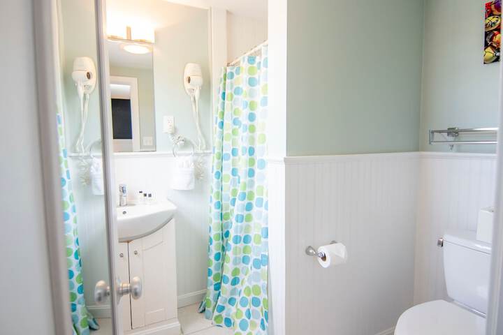 Room 15 of 25