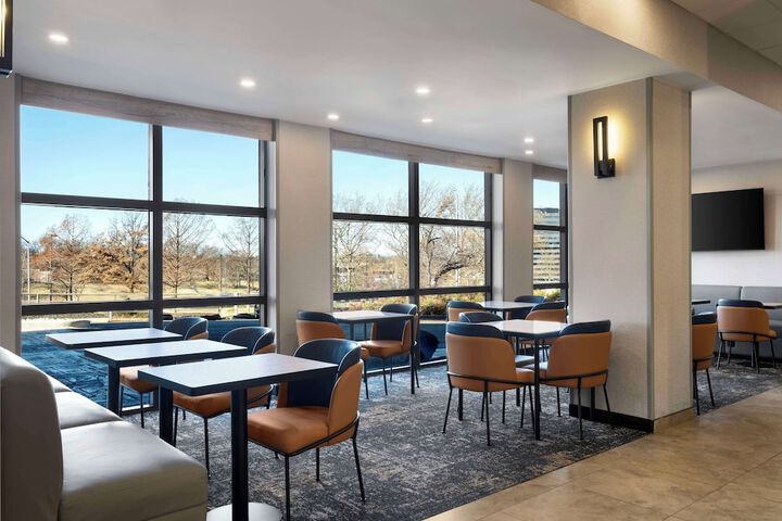 Hyatt Place Kansas City / Overland Park/Metcalf