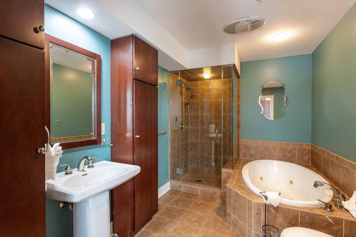 The Giacomo Niagara Falls NY an Ascend Collection Hotel