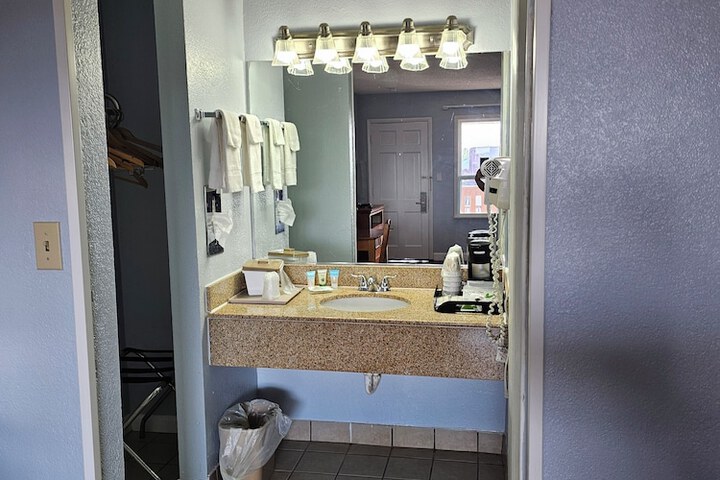 Room 30 of 55