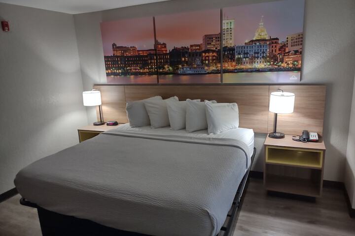 Room 15 of 38