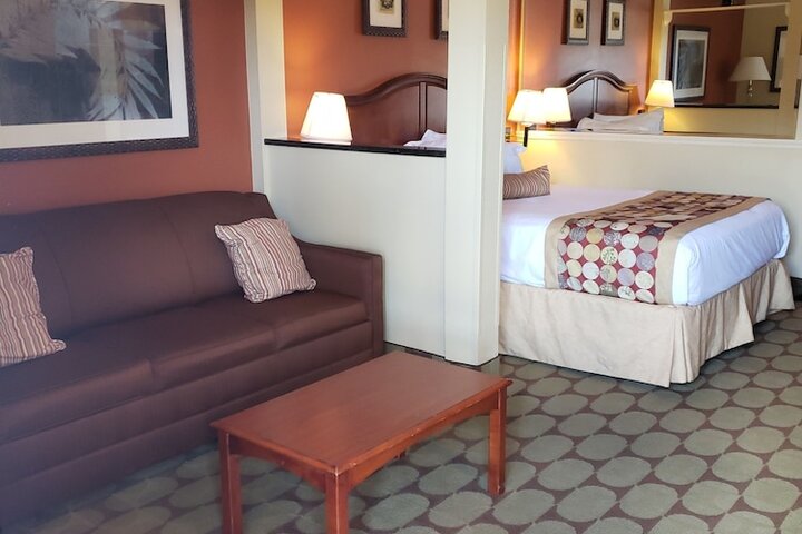 Room 15 of 40