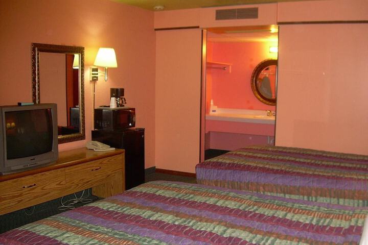 Room 13 of 24