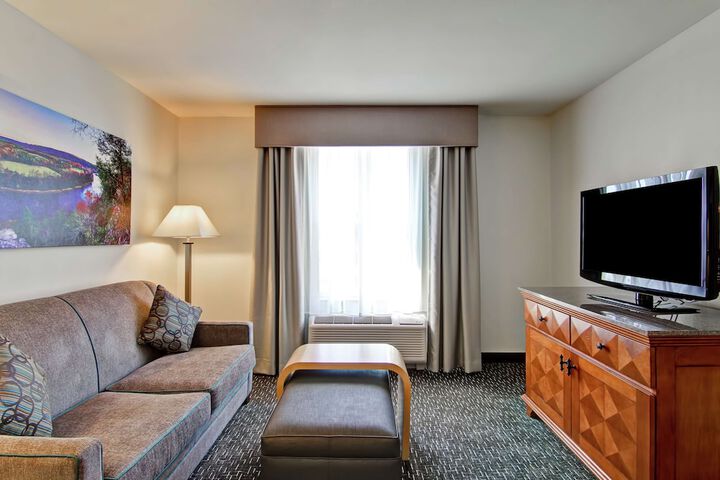 Room 25 of 46