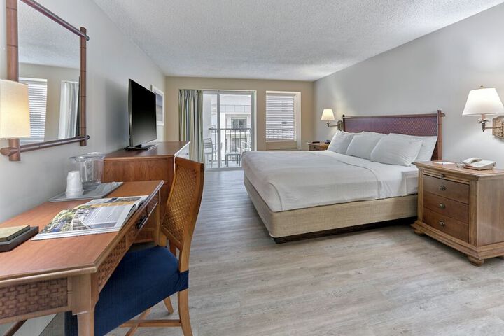 Henlopen Oceanfront Hotel