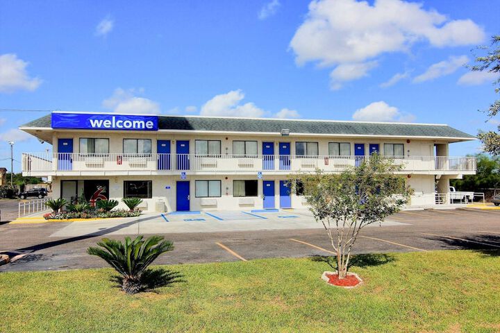 Motel 6 Kingsville TX