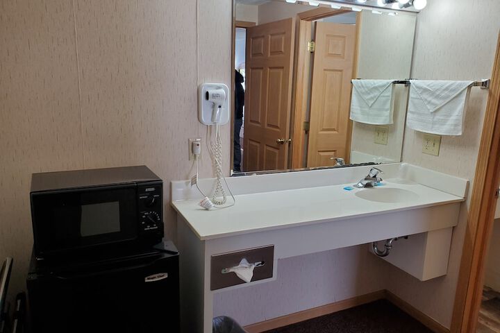 Room 10 of 43