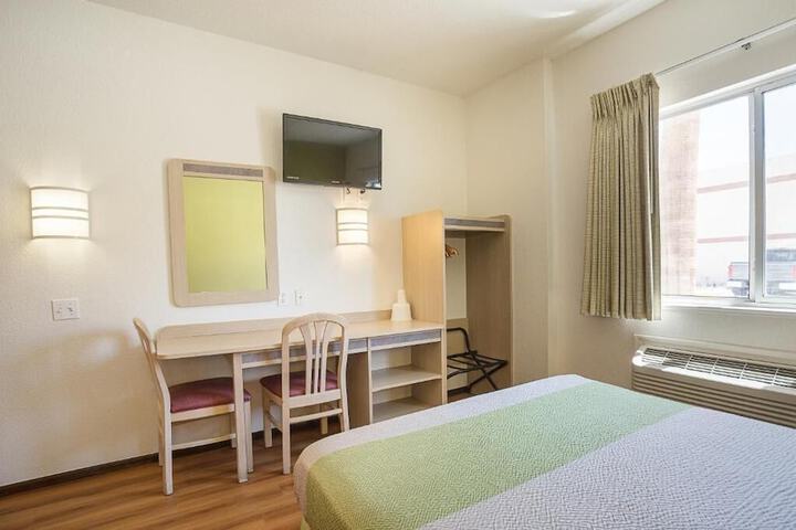 Room 17 of 29