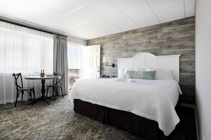 Room 17 of 70