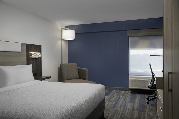 Room 16 of 33