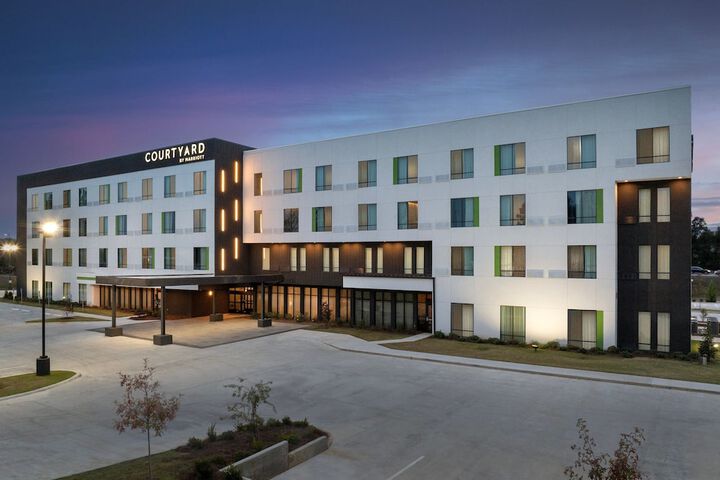 Hotel 2 of 32