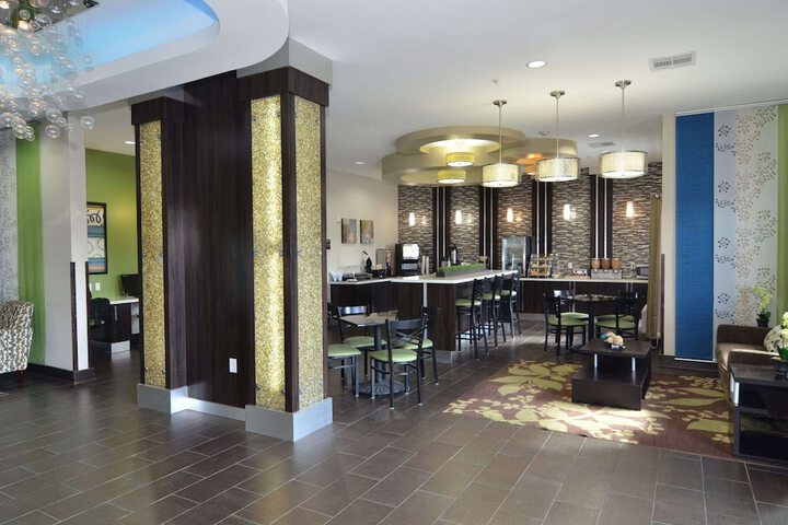 Hotel Interior 6 of 25