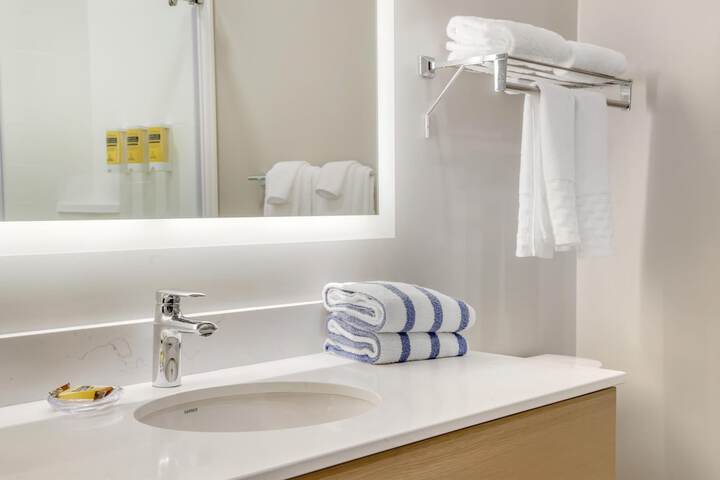 Best Western Plus Bridgewater Hotel & Convention Centre