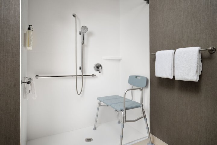 Room 15 of 24