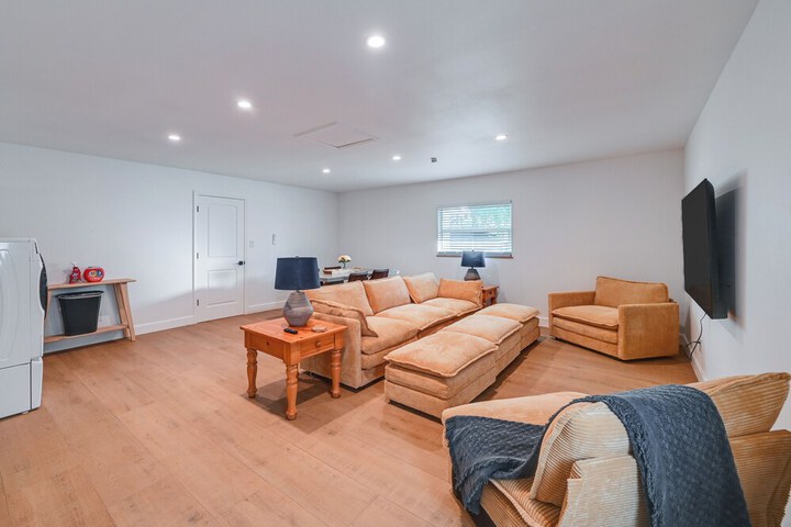 Naples Duplex Home w / Private Pool & Lanai!