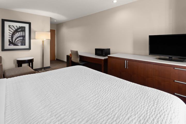 Americas Best Value Inn & Suites Racine