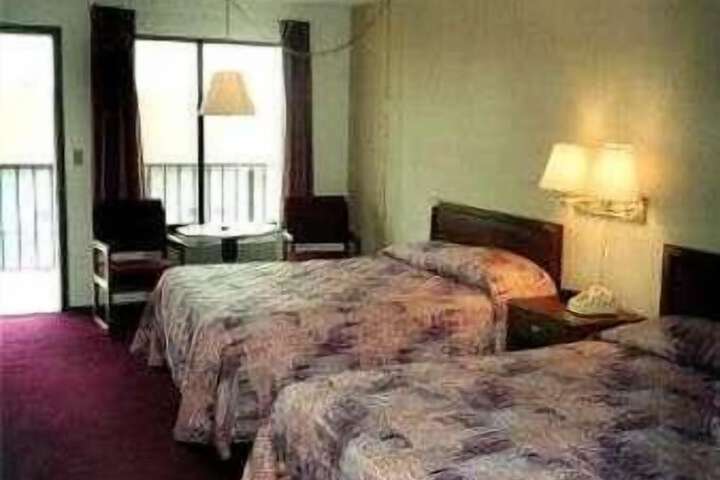 Room 3 of 6