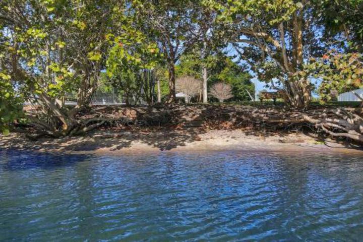 Waterfront Boat Dock and Guesthouse