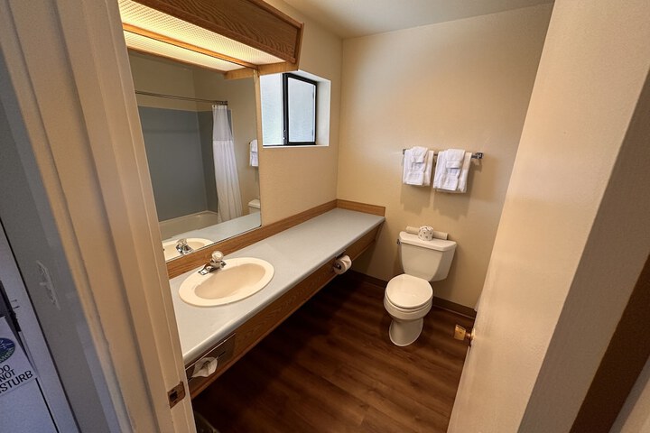Room 114 of 181