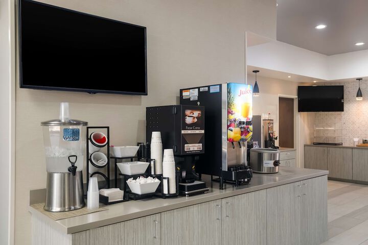 Breakfast/Coffee Service 27 of 31