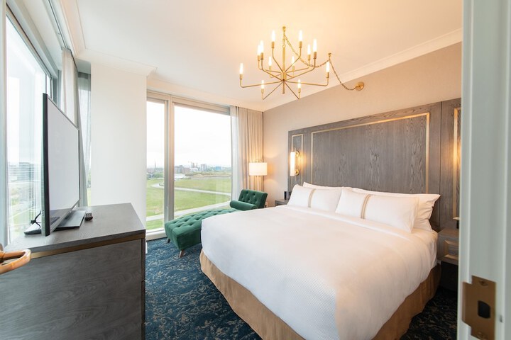 Room 34 of 56
