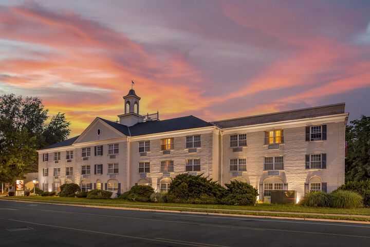 Best Western PLUS Morristown Inn-Florham Park