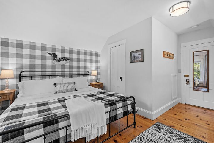 Room 30 of 115
