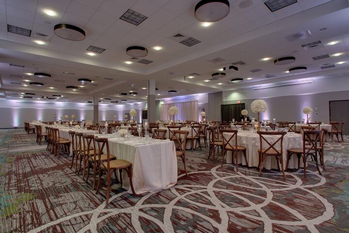 Holiday Inn & Suites Peoria at Grand Prairie by IHG