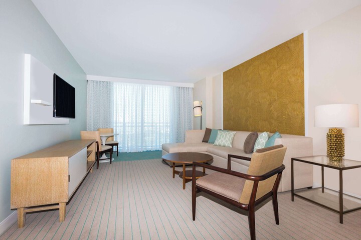 Wyndham Grand Clearwater Beach
