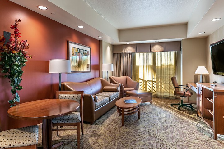 Room 40 of 77