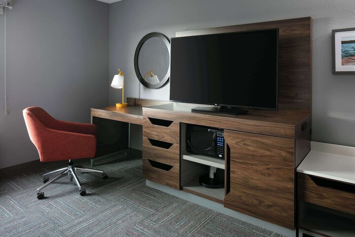 Room 32 of 41