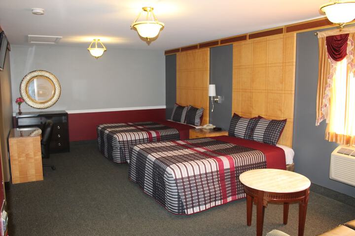 Room 42 of 99