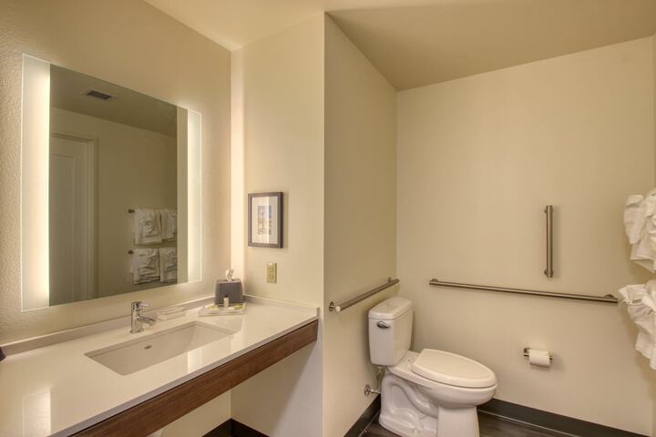 Room 33 of 57