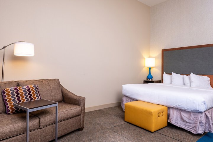Room 18 of 28