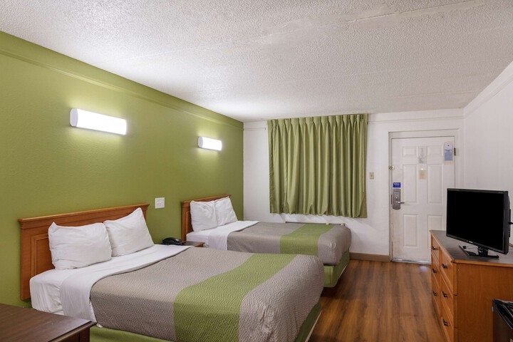 Room 15 of 34