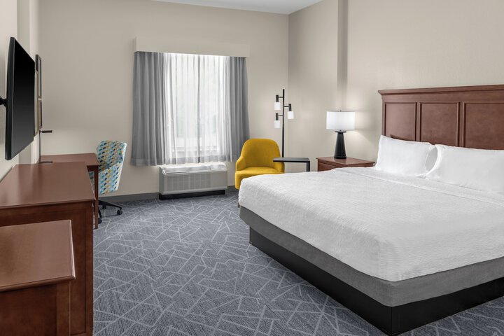 Hampton Inn & Suites Coconut Creek