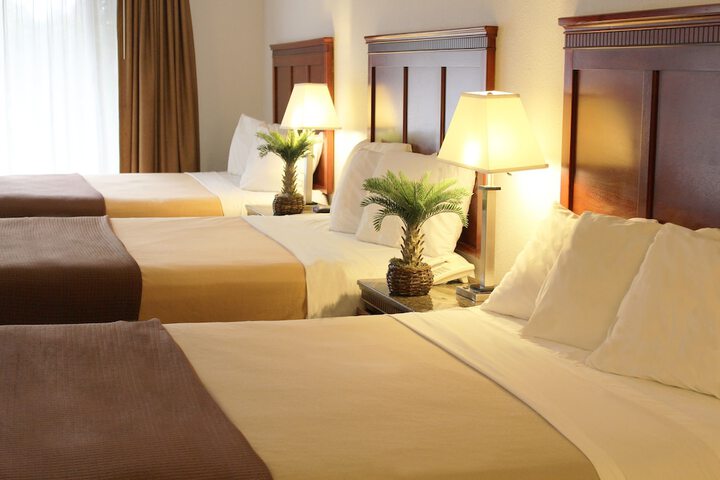 Room 17 of 27