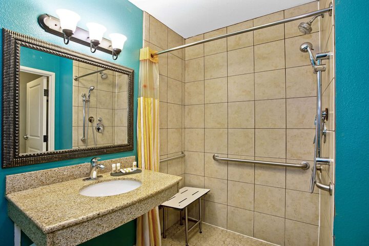 Room 20 of 27