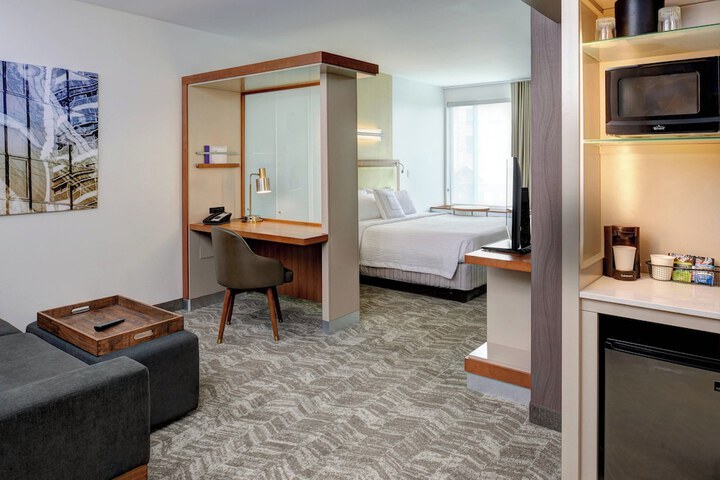 Room 15 of 22