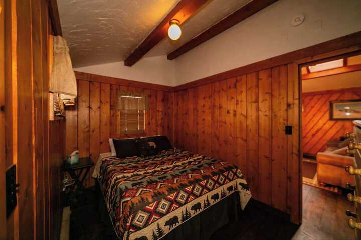 Room 68 of 153