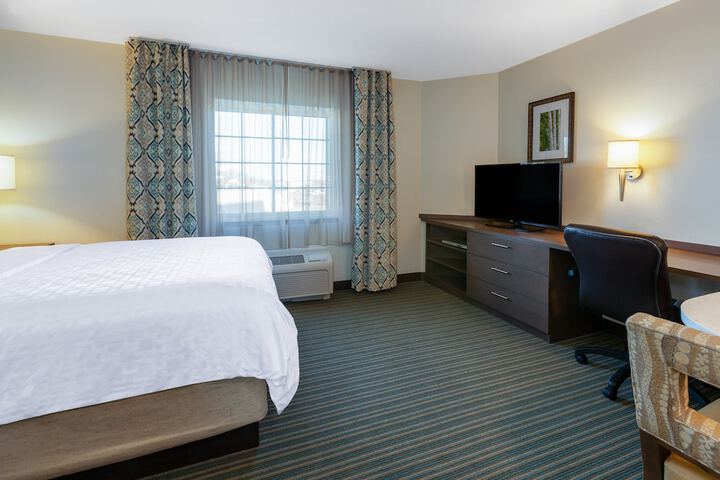 Candlewood Suites West Springfield by IHG