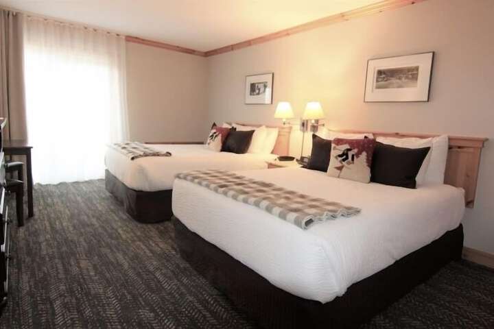 Selkirk Lodge