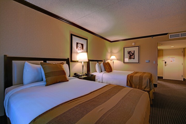 Room 10 of 36