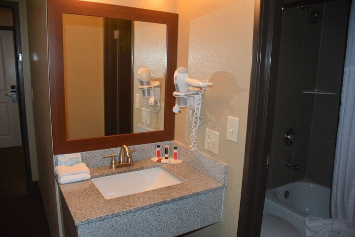 Room 16 of 26