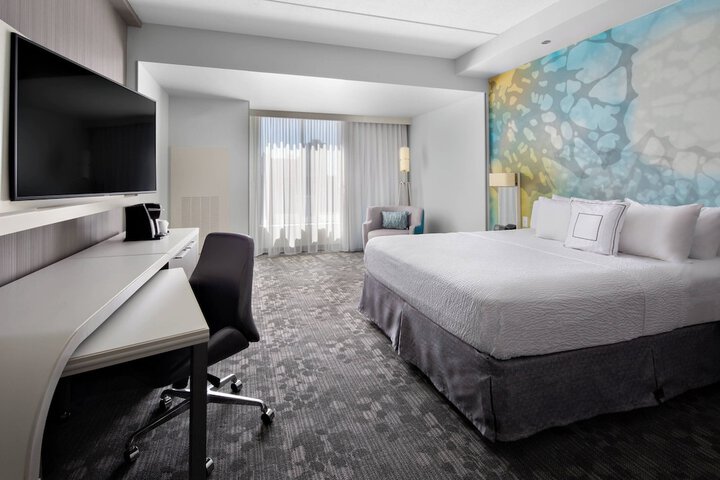 Room 17 of 36