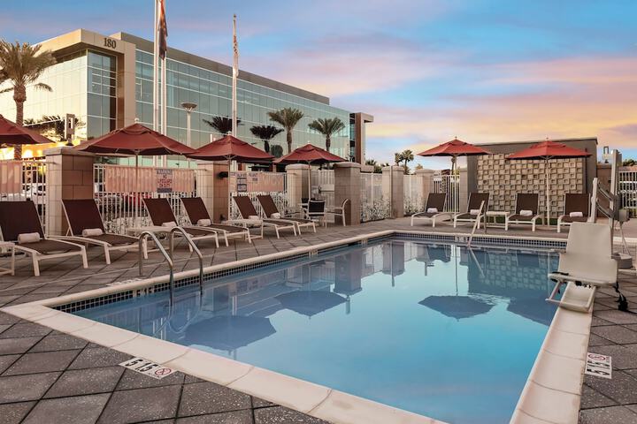 Pool 6 of 35